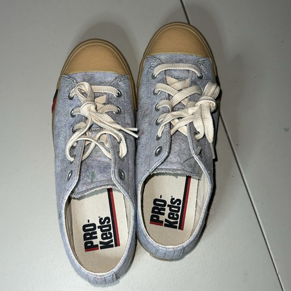 PRO KEDS NEW , size 9.5, very comfy, last one!